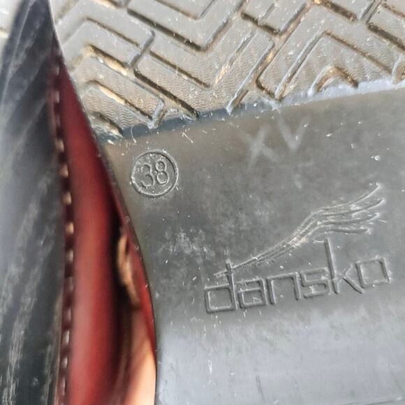 Dansko W's Clogs 38 Burgundy Red Kerrie Cabrio Slipon Buckle slippers. Round Toe - Picture 12 of 15